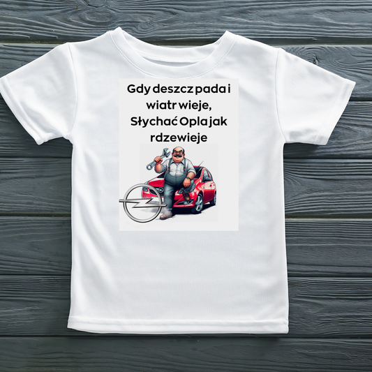 „Gdy deszcz pada i wiatr wieje – słychać Opla, jak rdzewieje”