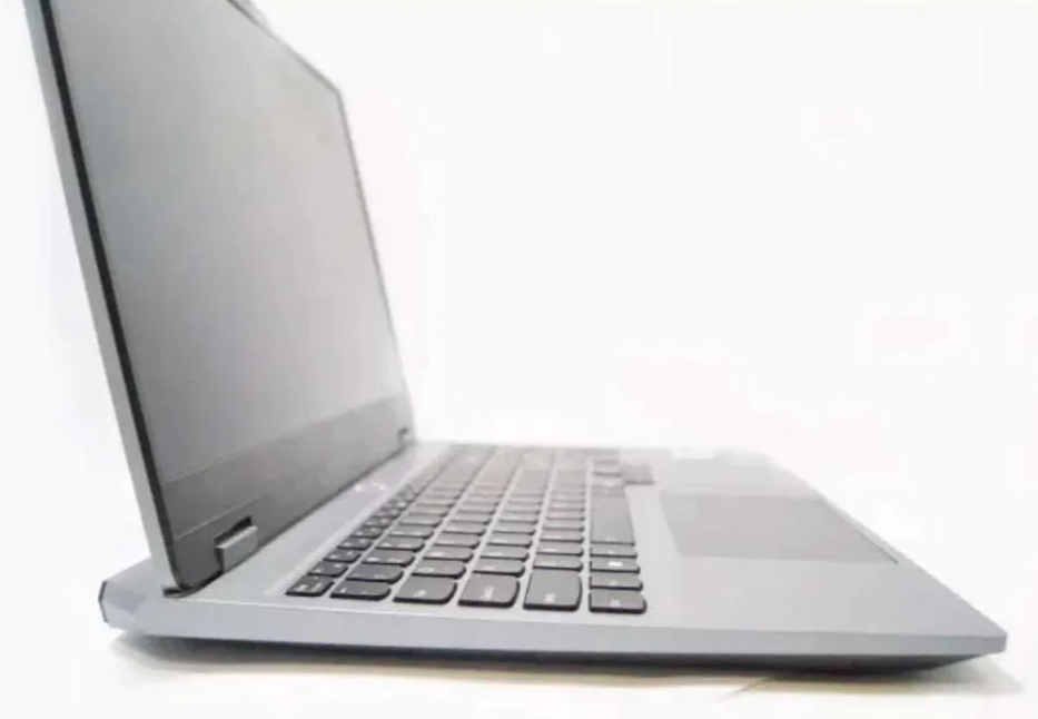 Lenovo LOQ 15IAX9 – 15,6" | Intel Core i5-12450HX | 16 GB RAM | RTX 3050 6 GB | SSD 512 GB | Windows 11