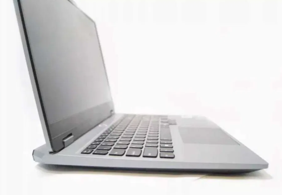 Lenovo LOQ 15IAX9 – 15,6" | Intel Core i5-12450HX | 16 GB RAM | RTX 3050 6 GB | SSD 512 GB | Windows 11